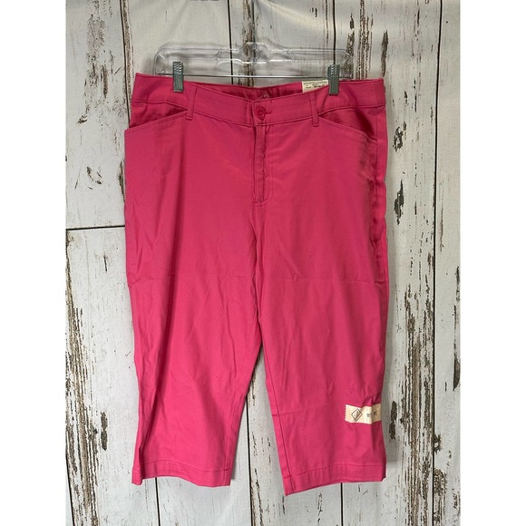 St. John's Bay Pink Capris size 16 - Picture 2 of 2